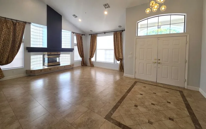 8231 West Electra Lane, Peoria, AZ 85383 photo 3