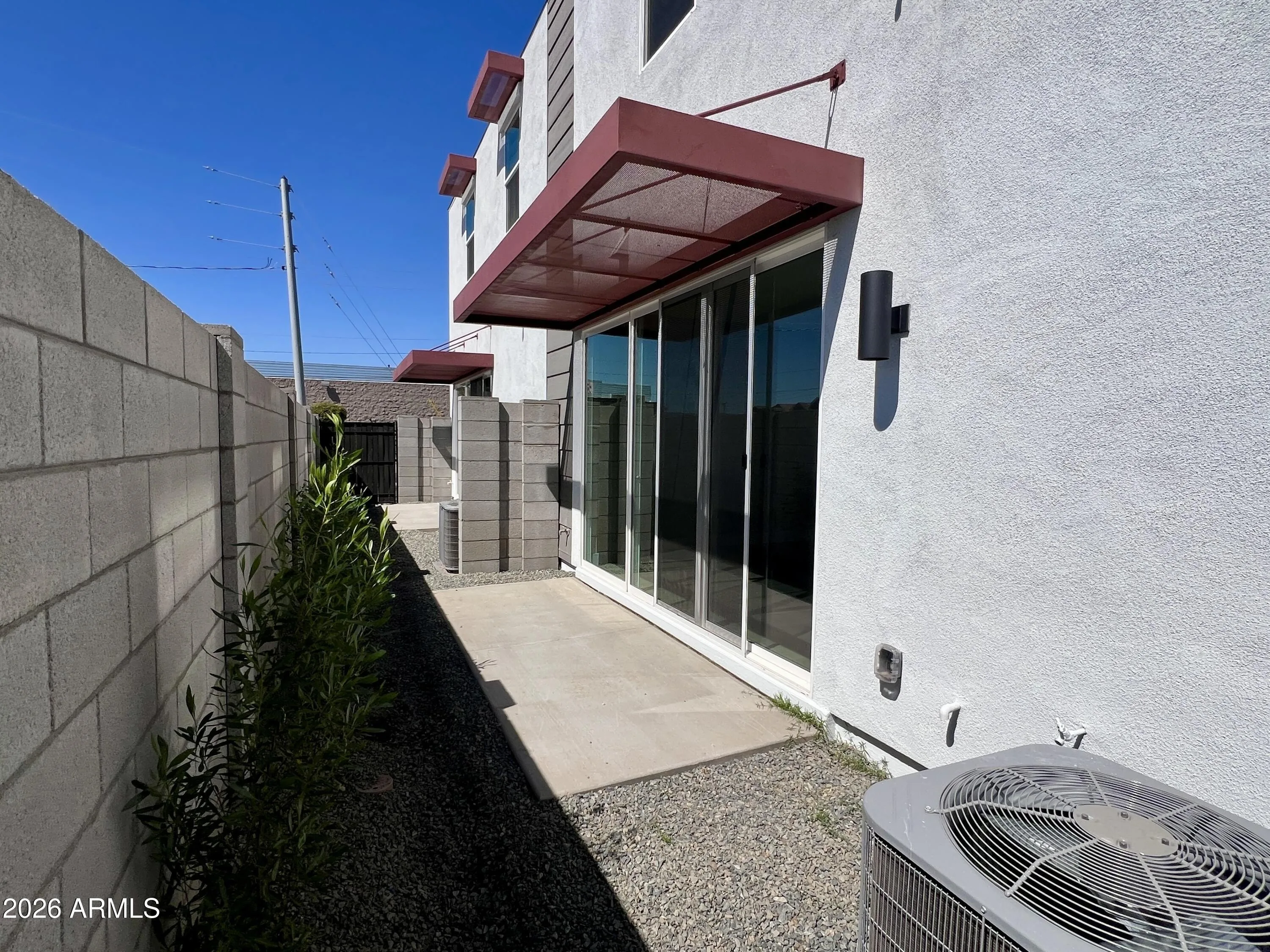 1017 E PASADENA Avenue photo 4