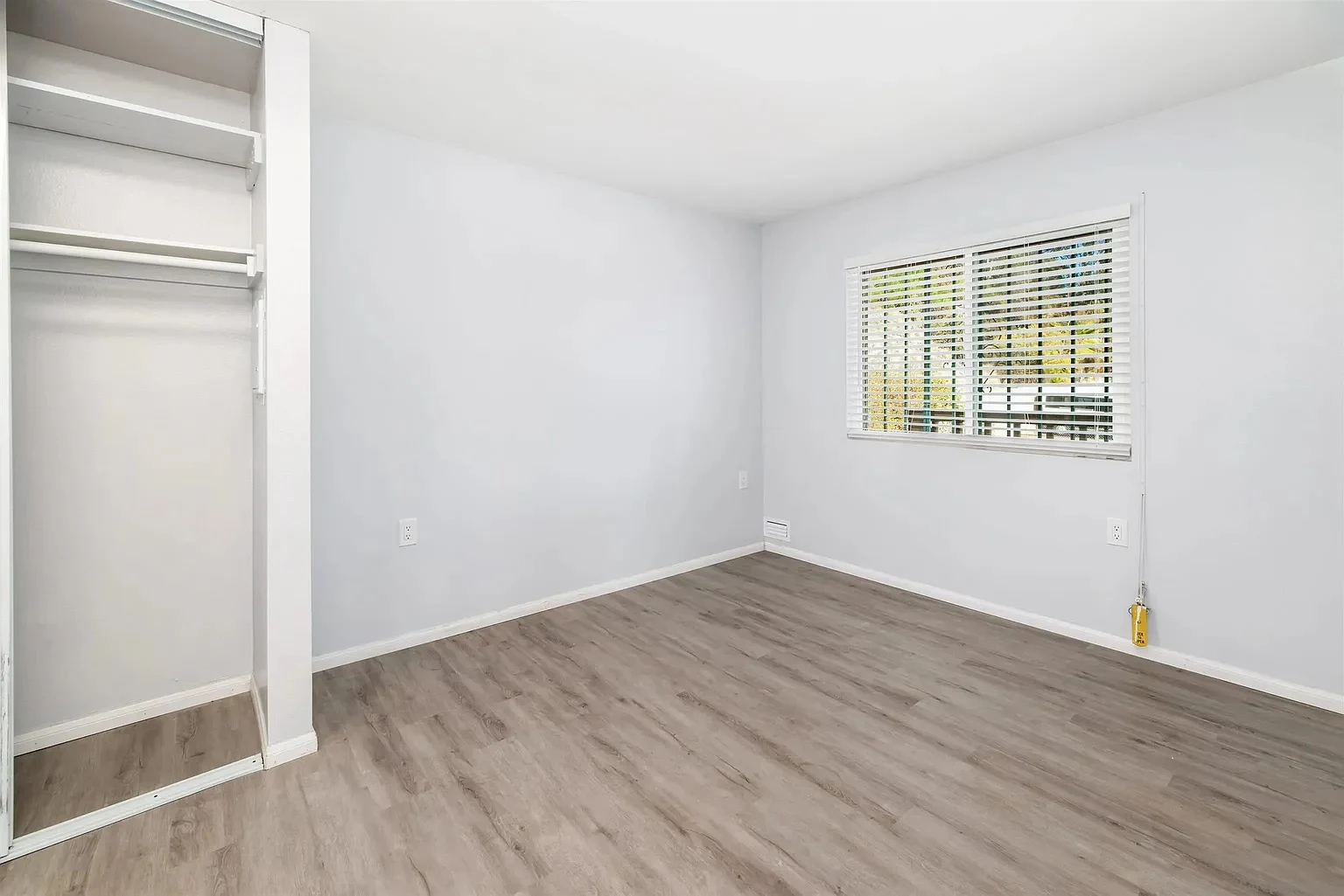 6738 University Ave photo 4