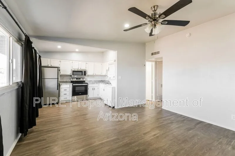 2101W photo 5
