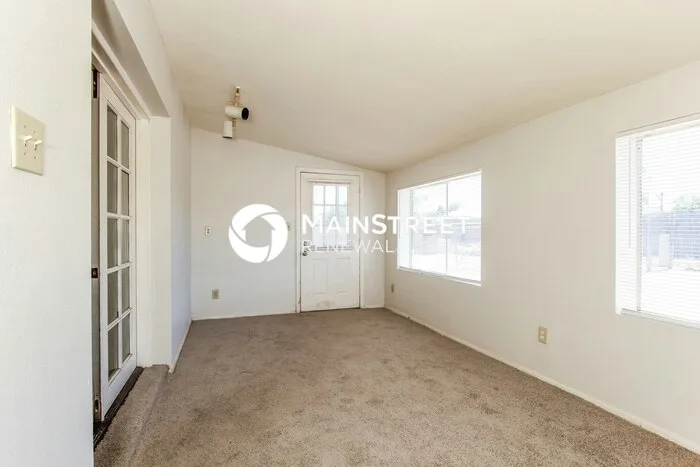 2141 W Pecan Rd Phoenix, AZ 85041 photo 5