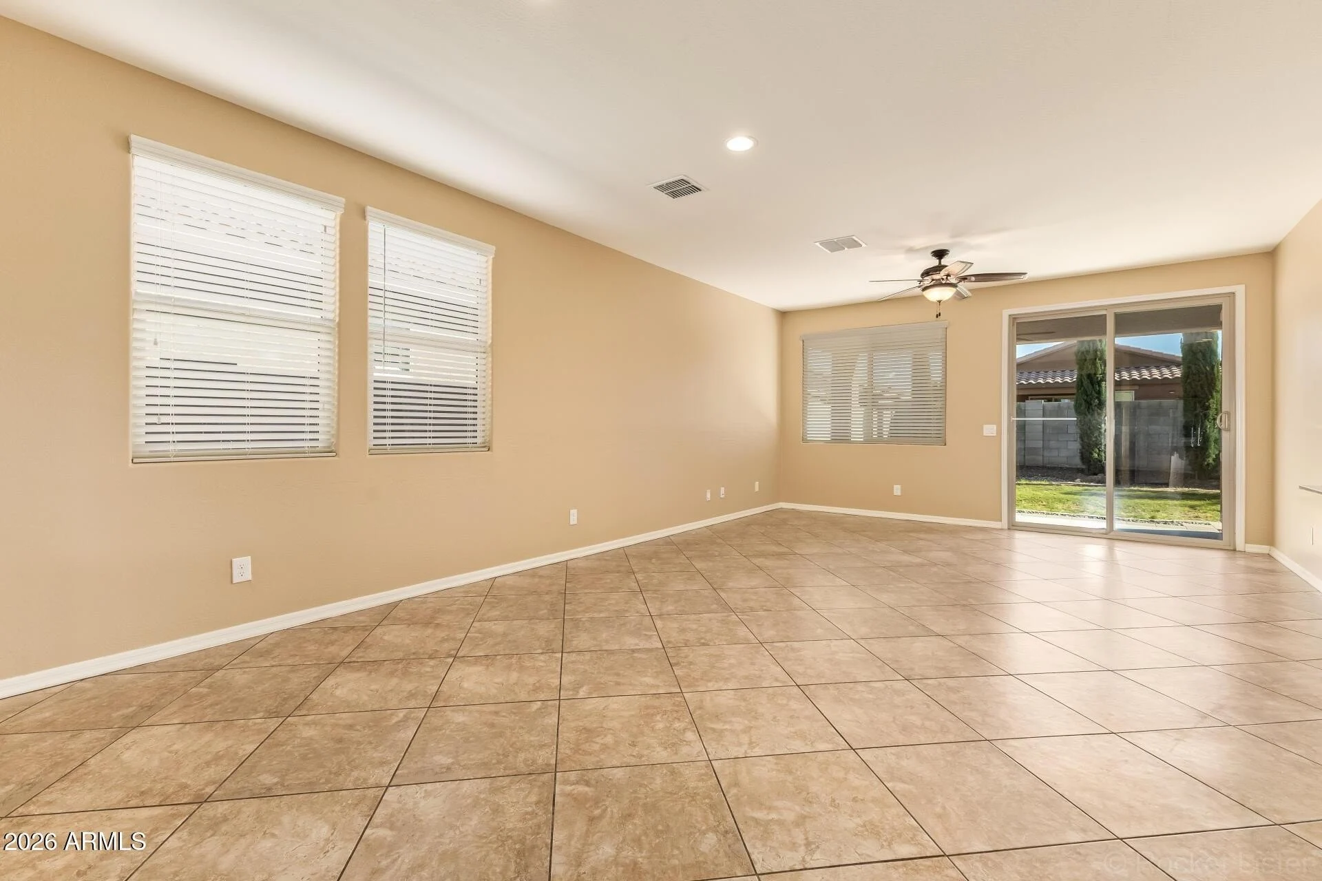 2057 W Kenton Way photo 5