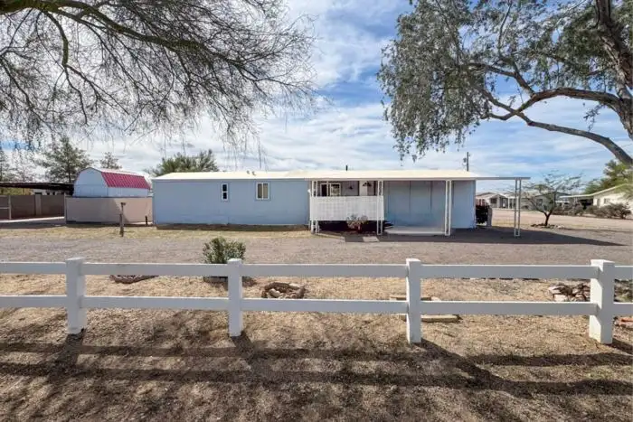 2Bed Mobile Home In Apache Junction! Ready For Immediate Move-in! -- No Hoa! Rv Parking! photo 2