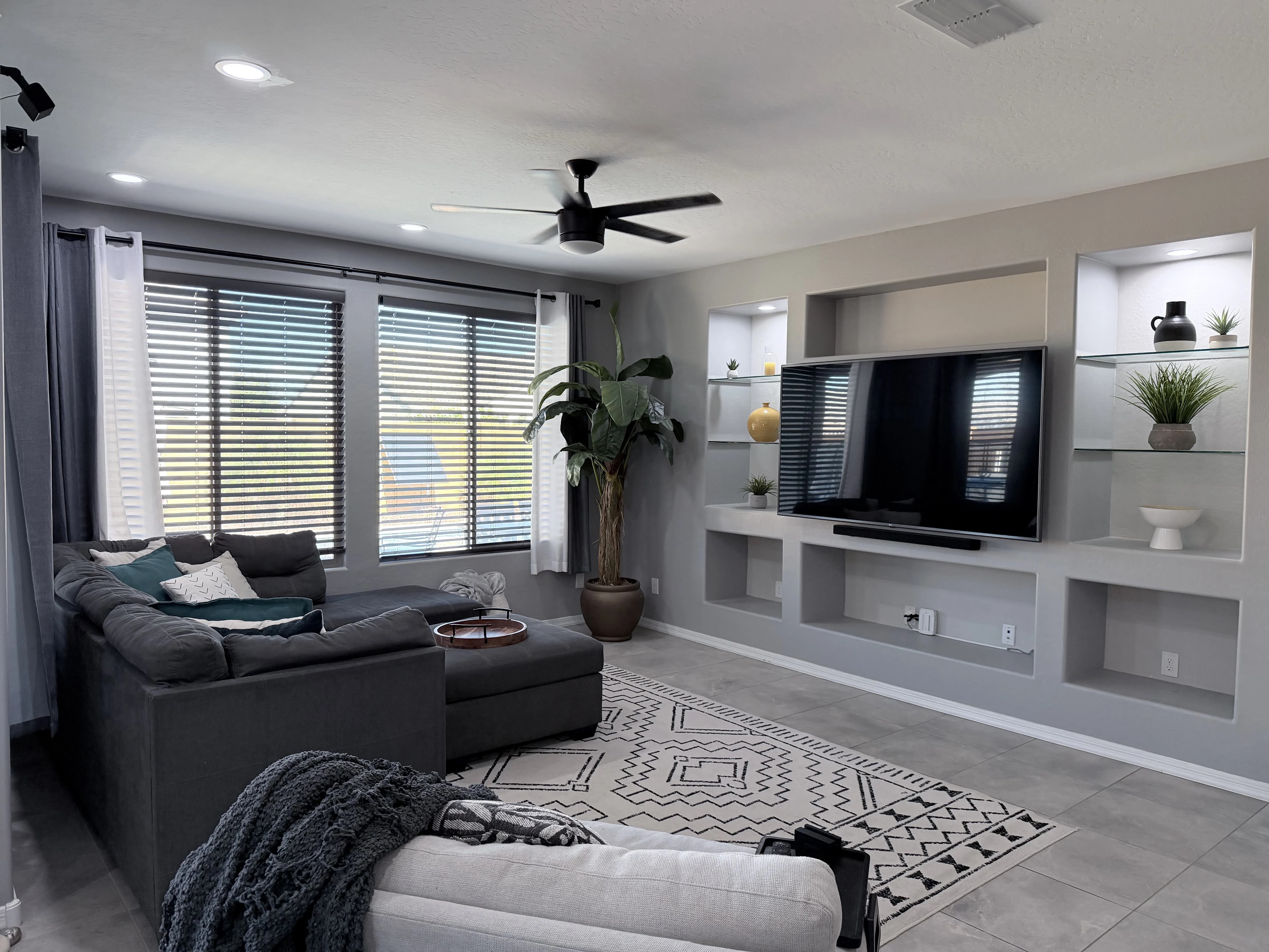 26028 W Matthew Dr photo 2