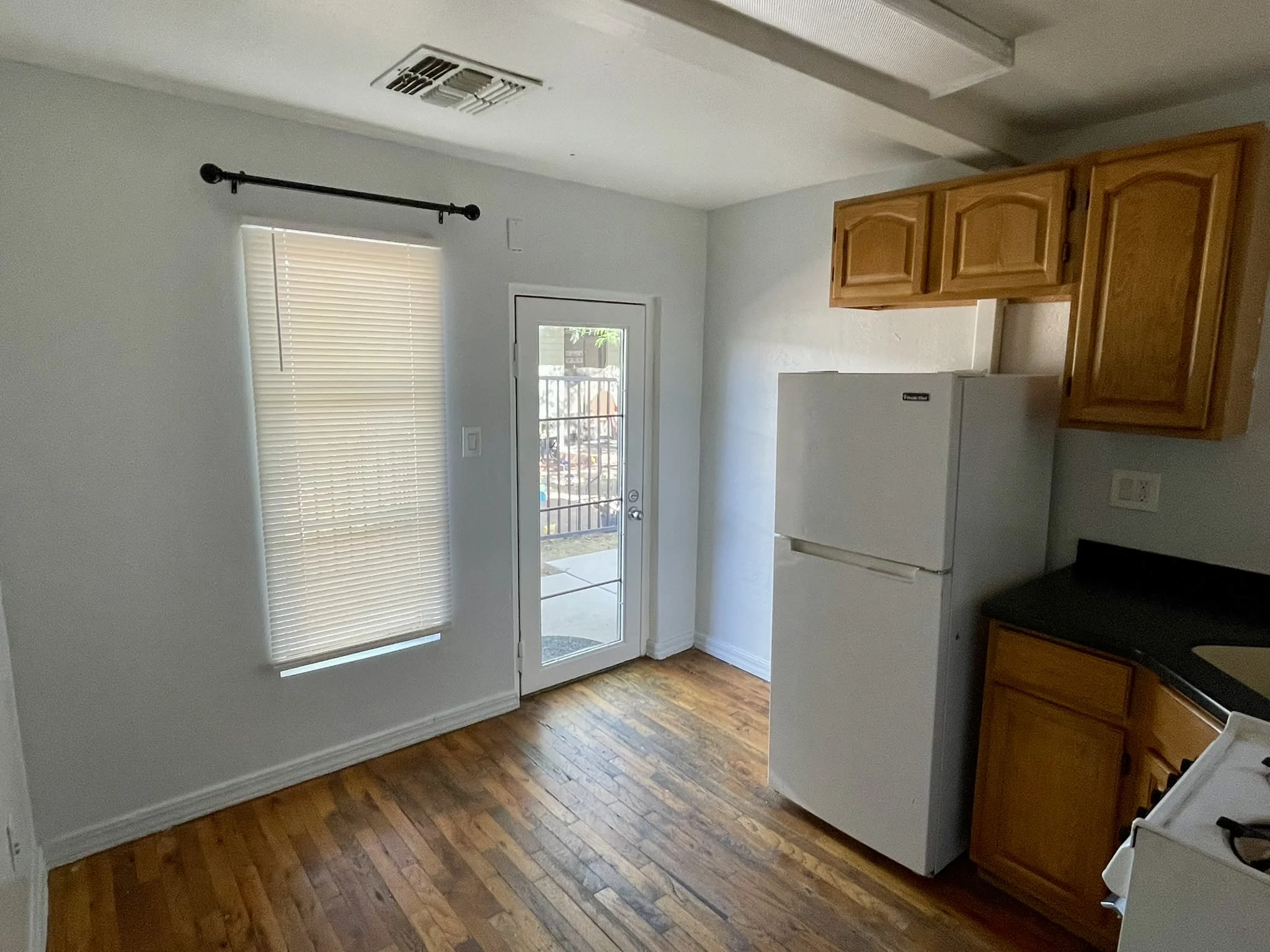 1216 W Roosevelt St Phoenix, AZ 85007 photo 3