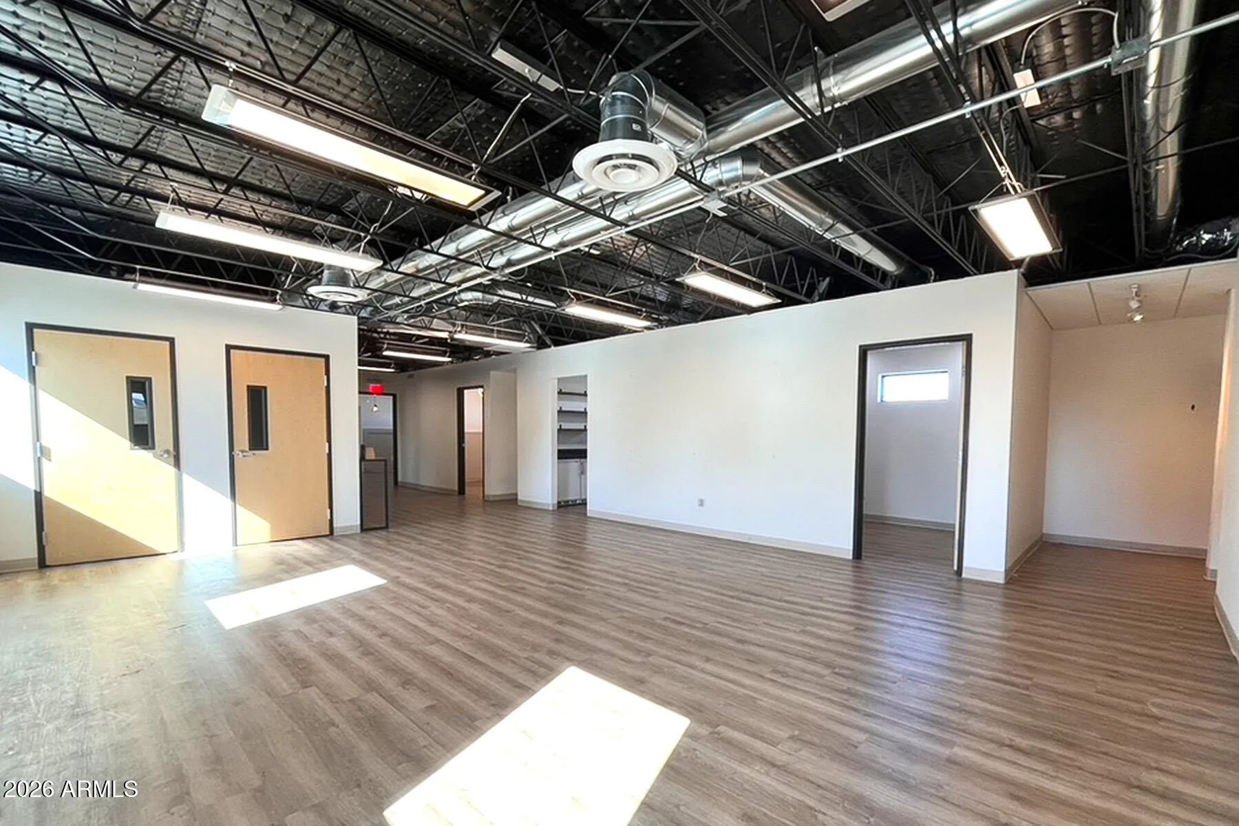1805 W VAN BUREN Street