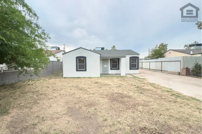 2517 E Culver St Phoenix, AZ 85008