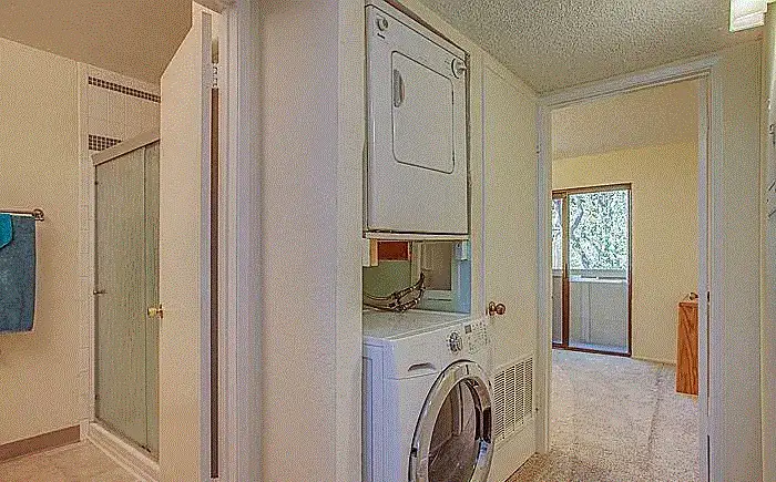 3198 Kimber Ct photo 4