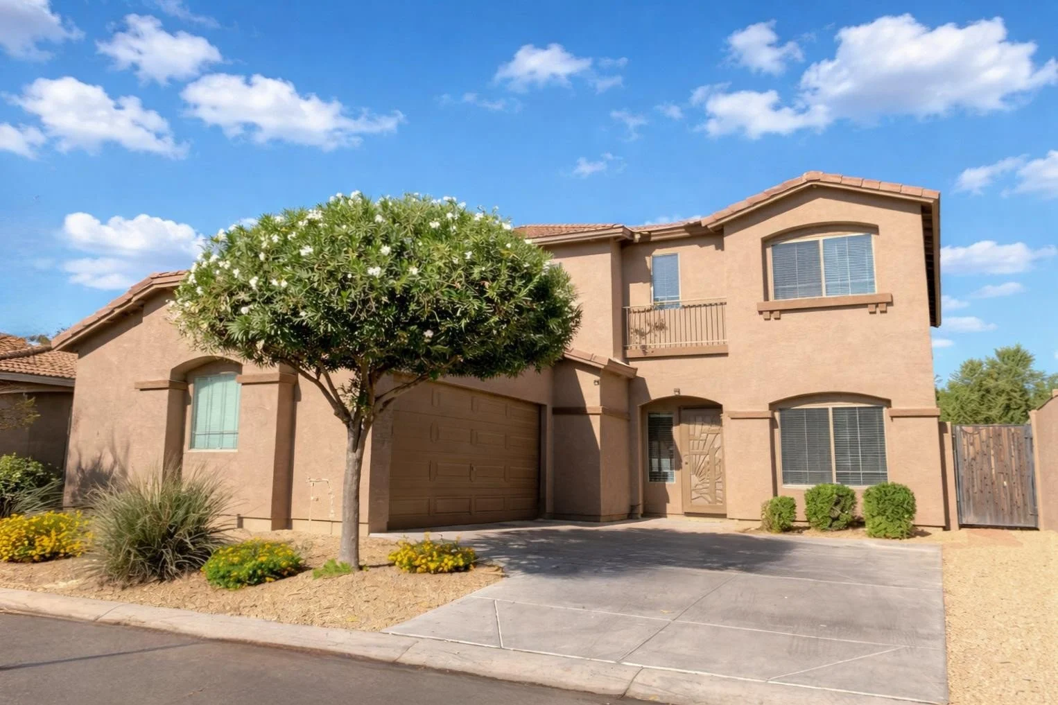 512 E Rainbow Dr Chandler, AZ 85249 photo 2