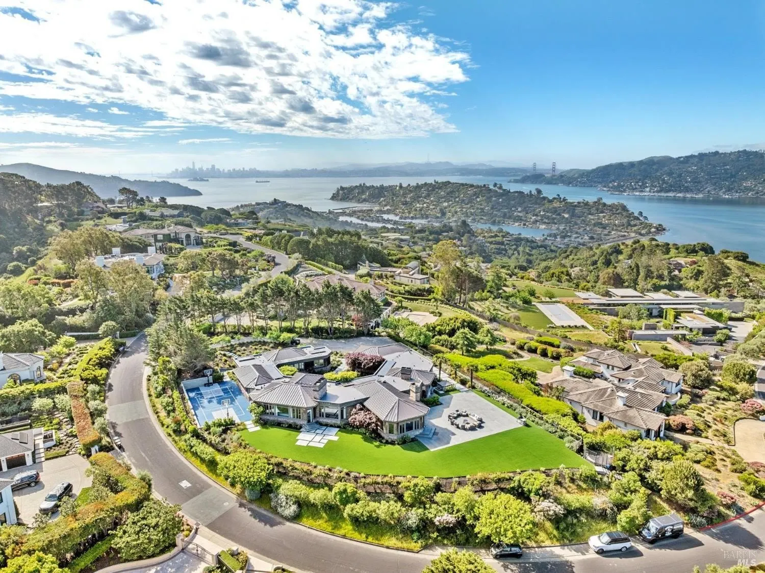 138 Gilmartin Dr Tiburon, CA 94920 photo 3