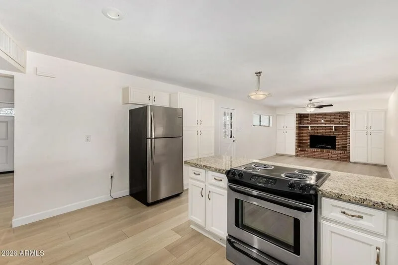 220 E McKinley St Tempe, AZ 85288 photo 4