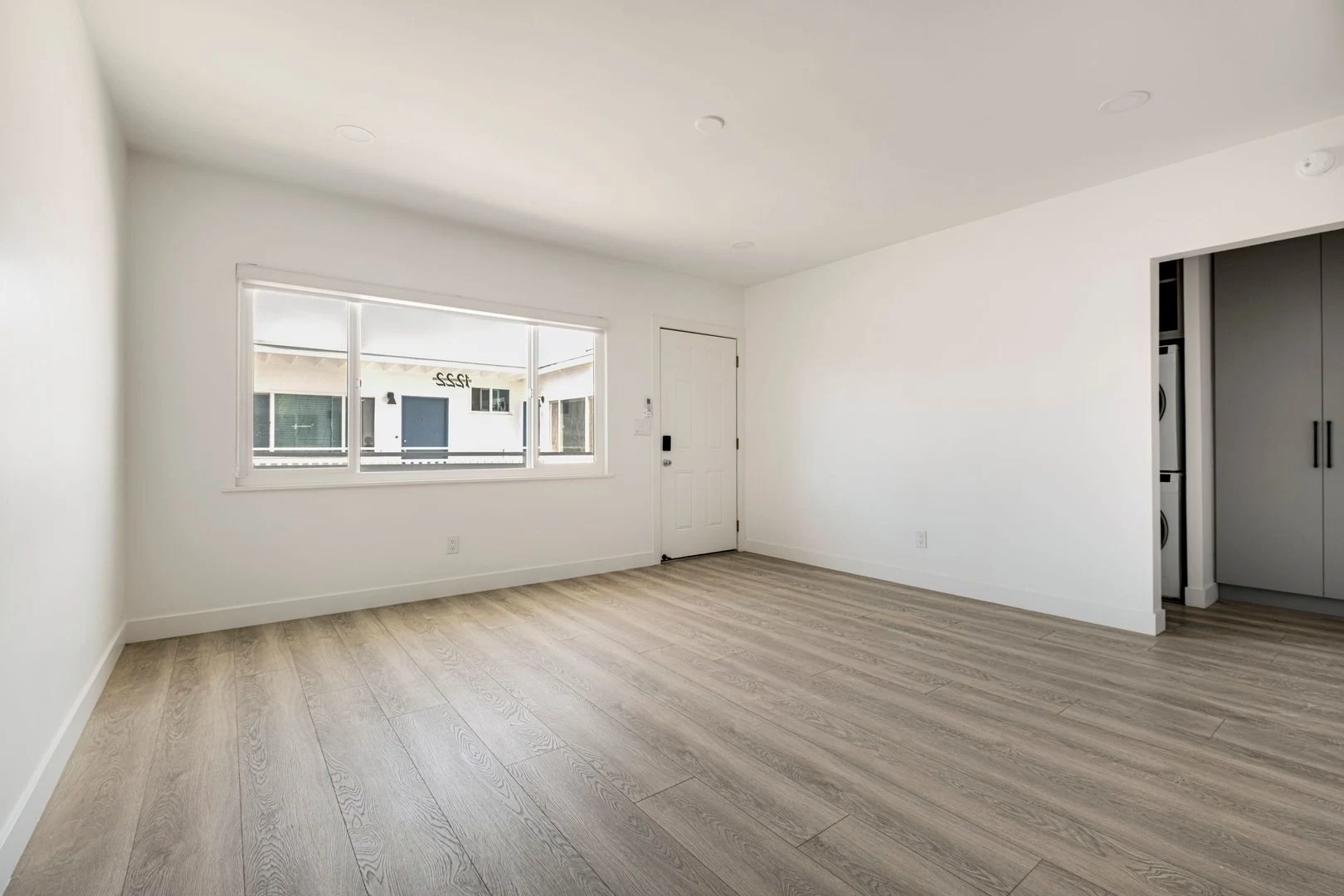 1210 Felspar St photo 2