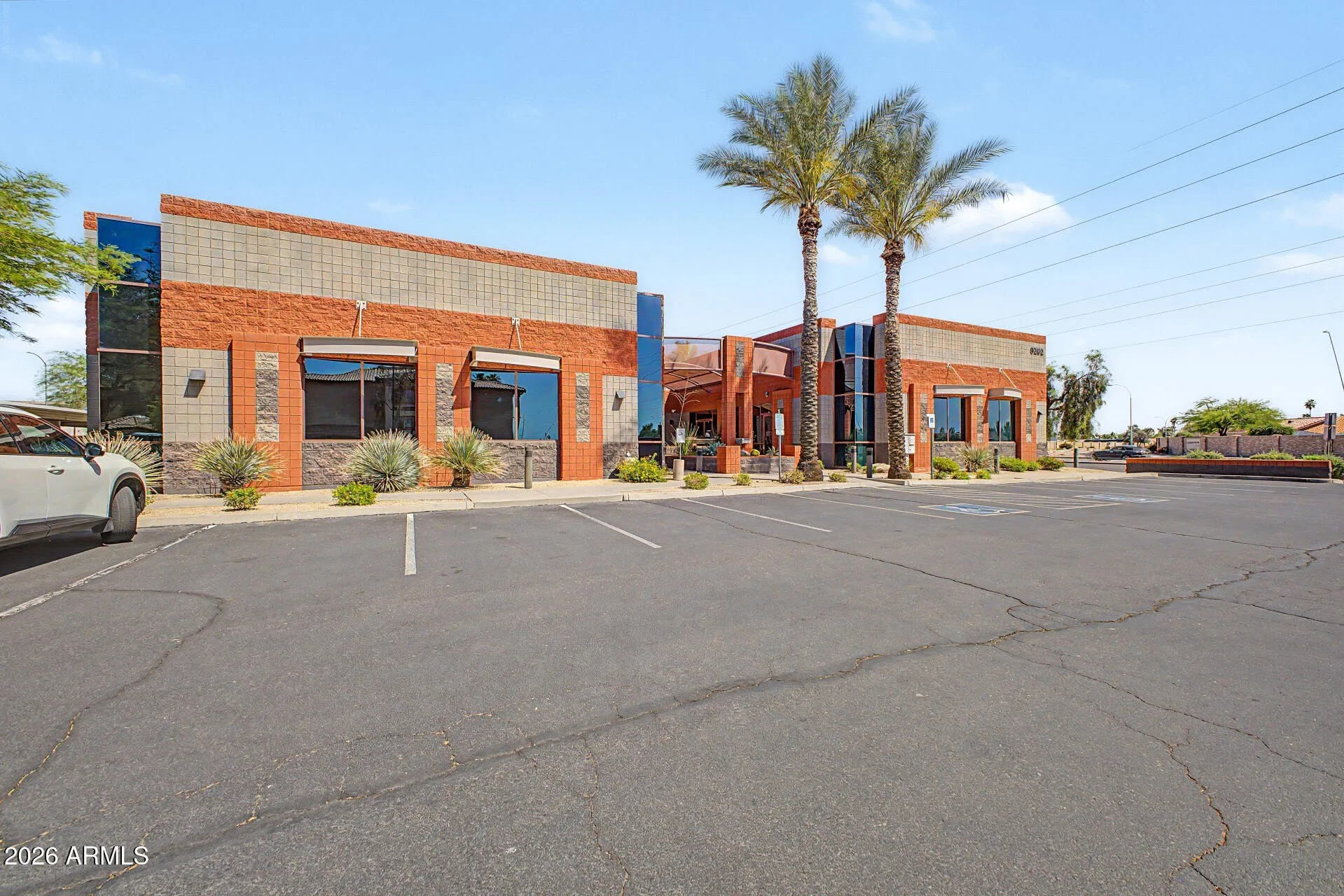 6262 E BROADWAY Road photo 2
