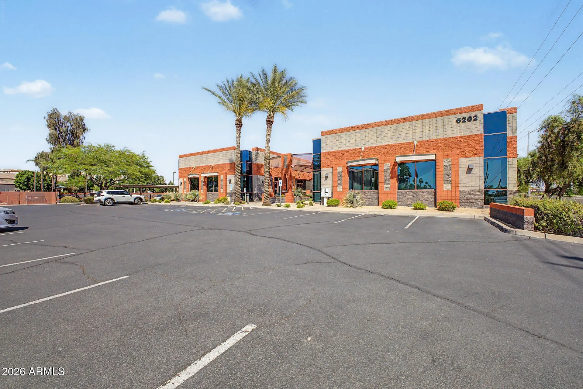 6262 E BROADWAY Road photo 3