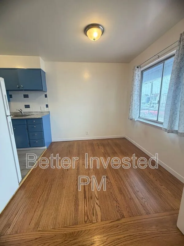 2400 39th Ave photo 4