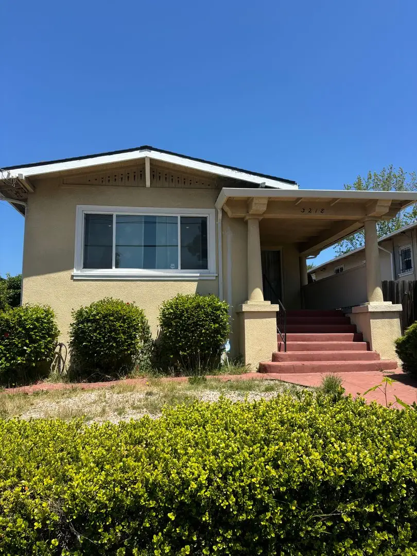3218 School St Oakland, CA 94602 photo 2