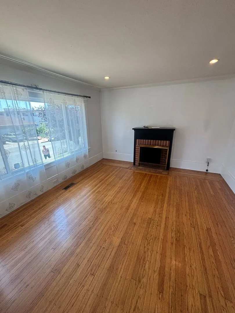 3218 School St Oakland, CA 94602 photo 4