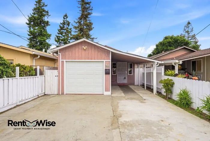 657 Hurlingame Ave Redwood City, CA 94063 photo 2