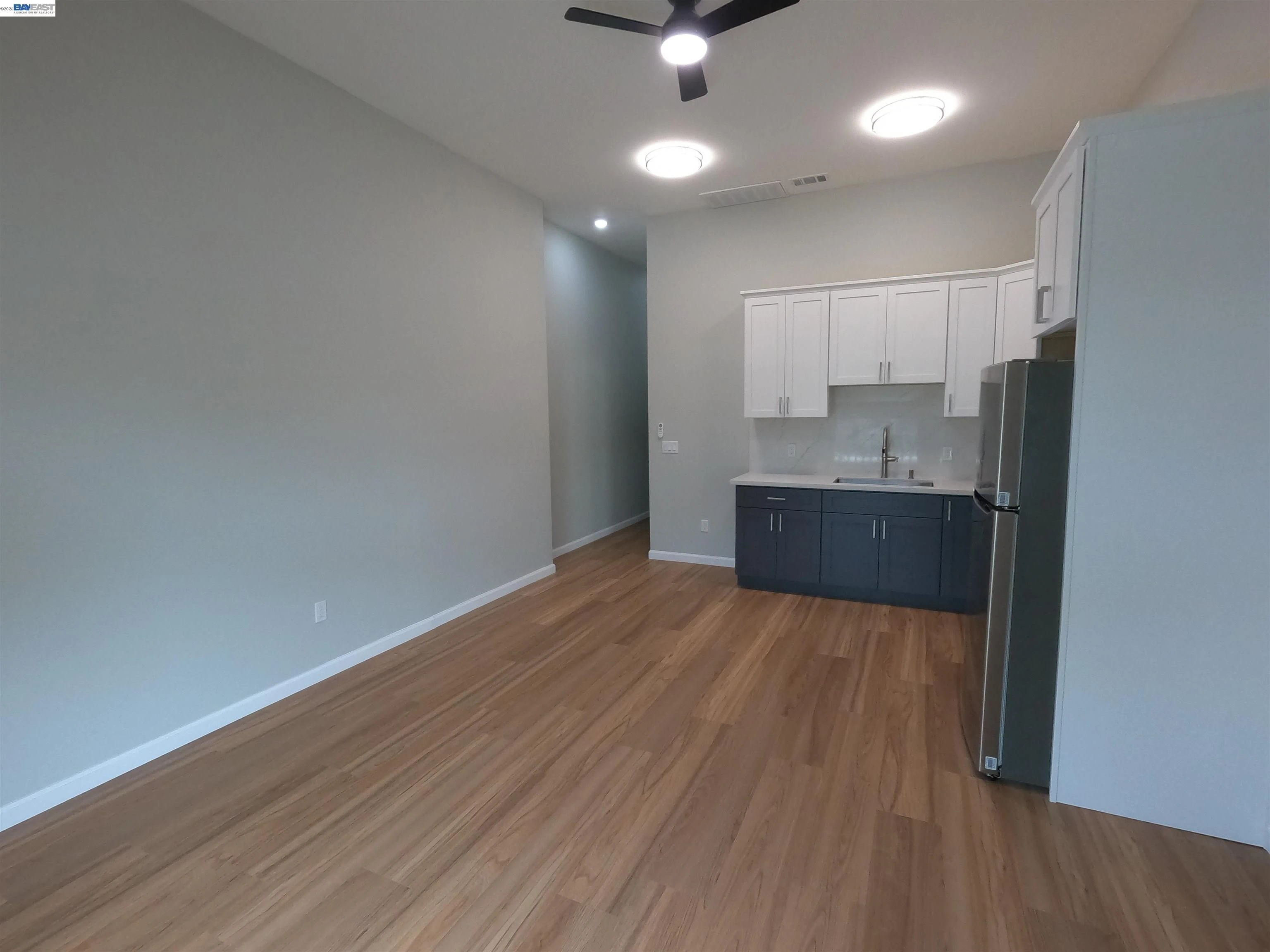 720 Foothill Blvd photo 2