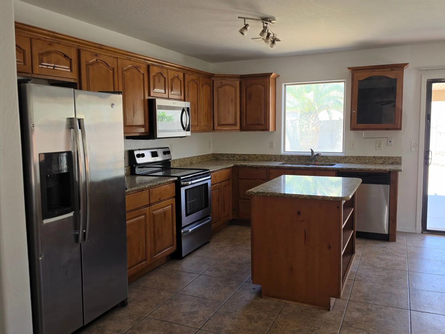 2068 E Andalusian Loop San Tan Valley, AZ 85140 photo 5