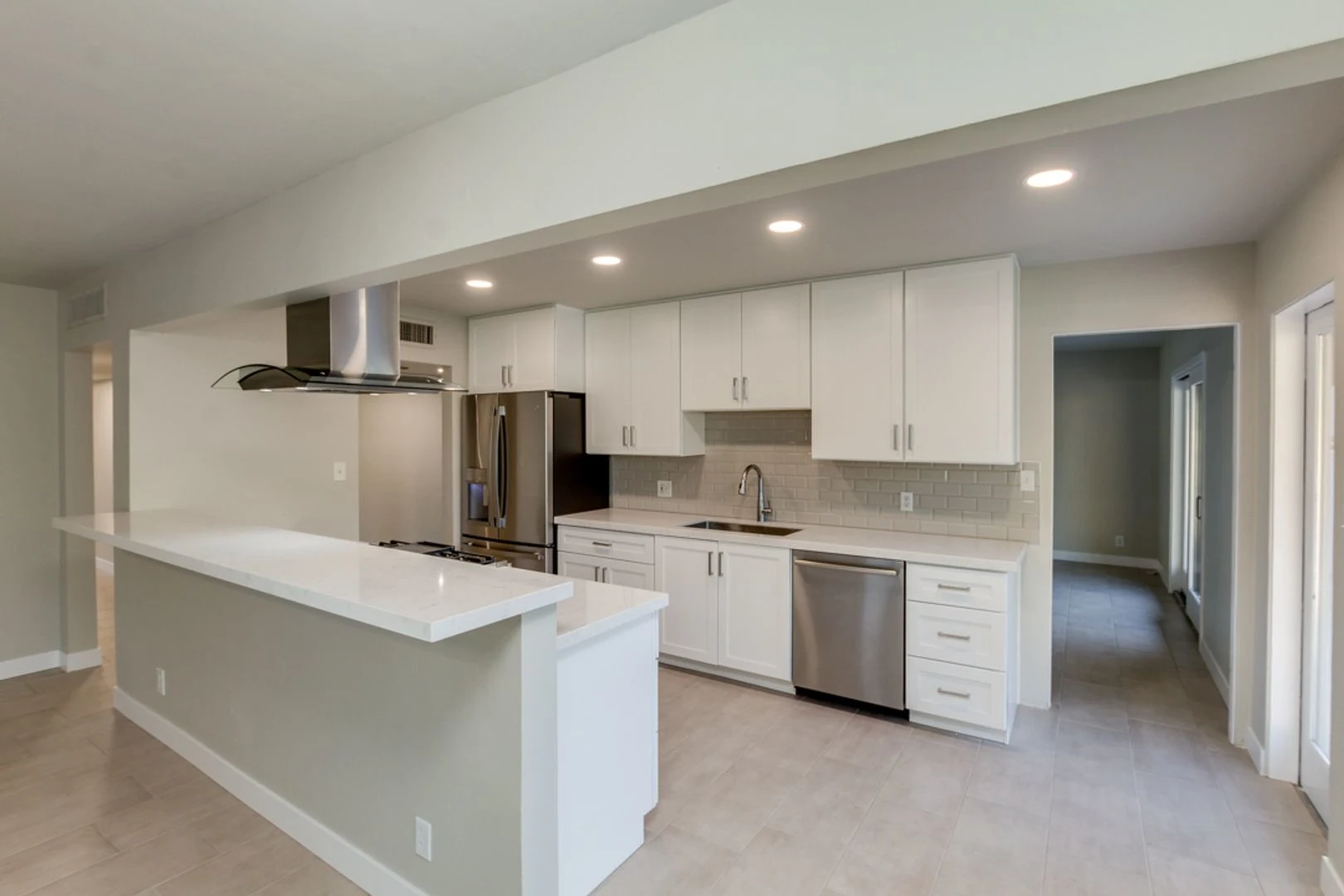 554 W 19th St Tempe, AZ 85281 photo 5