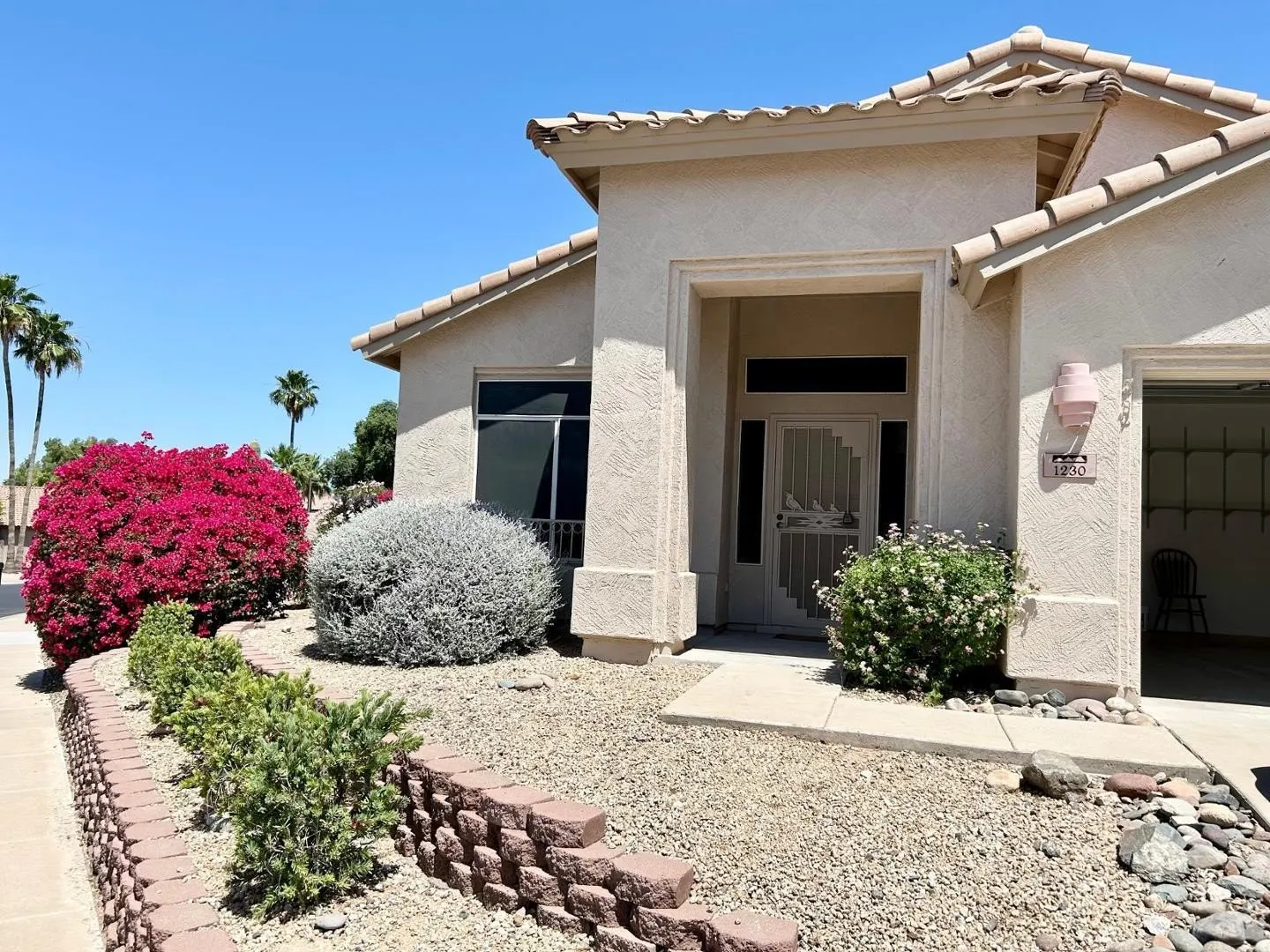 1230 E Captain Dreyfus Ave Phoenix, AZ 85022 photo 2