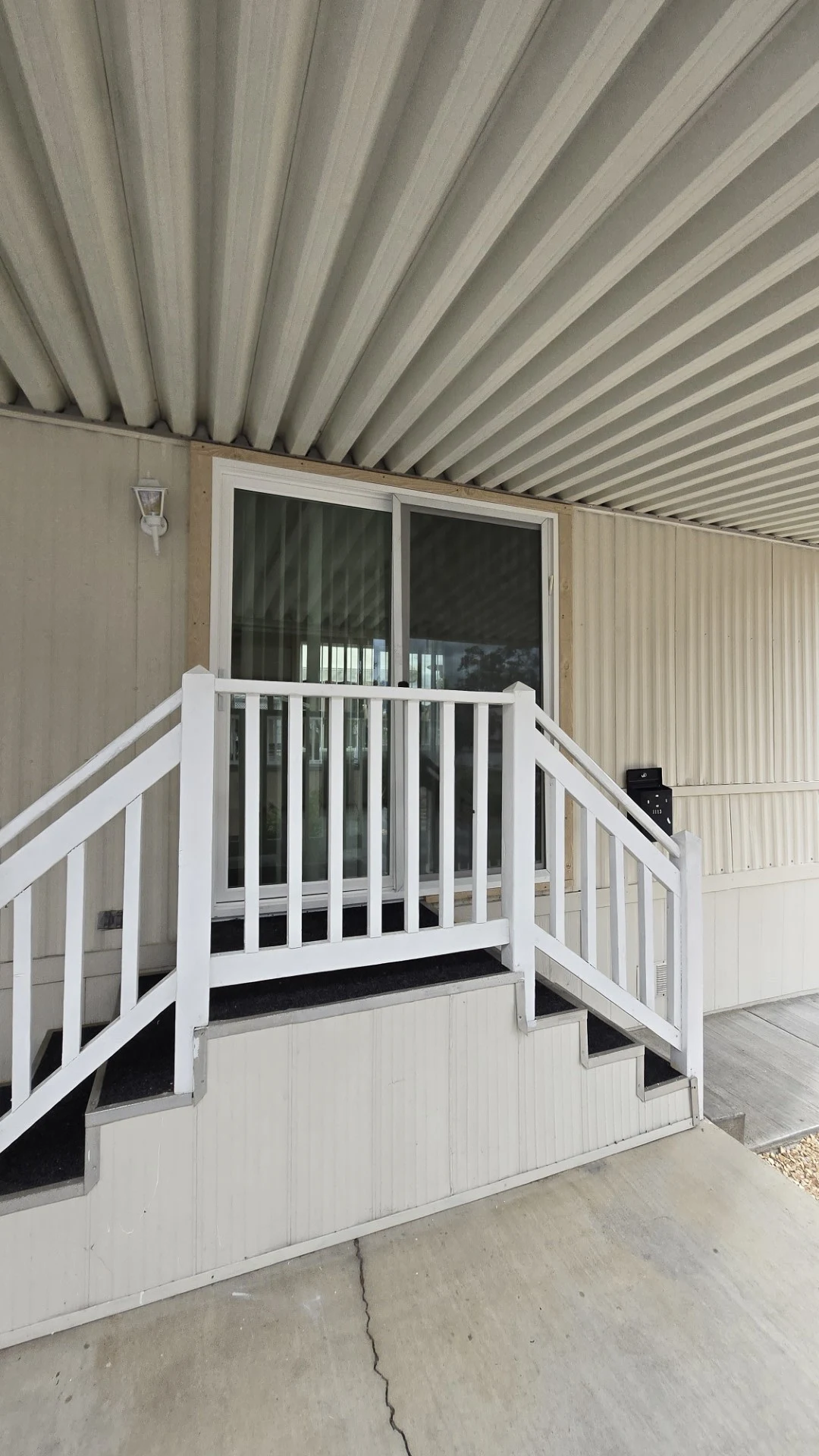 1113 Dale Ct photo 3
