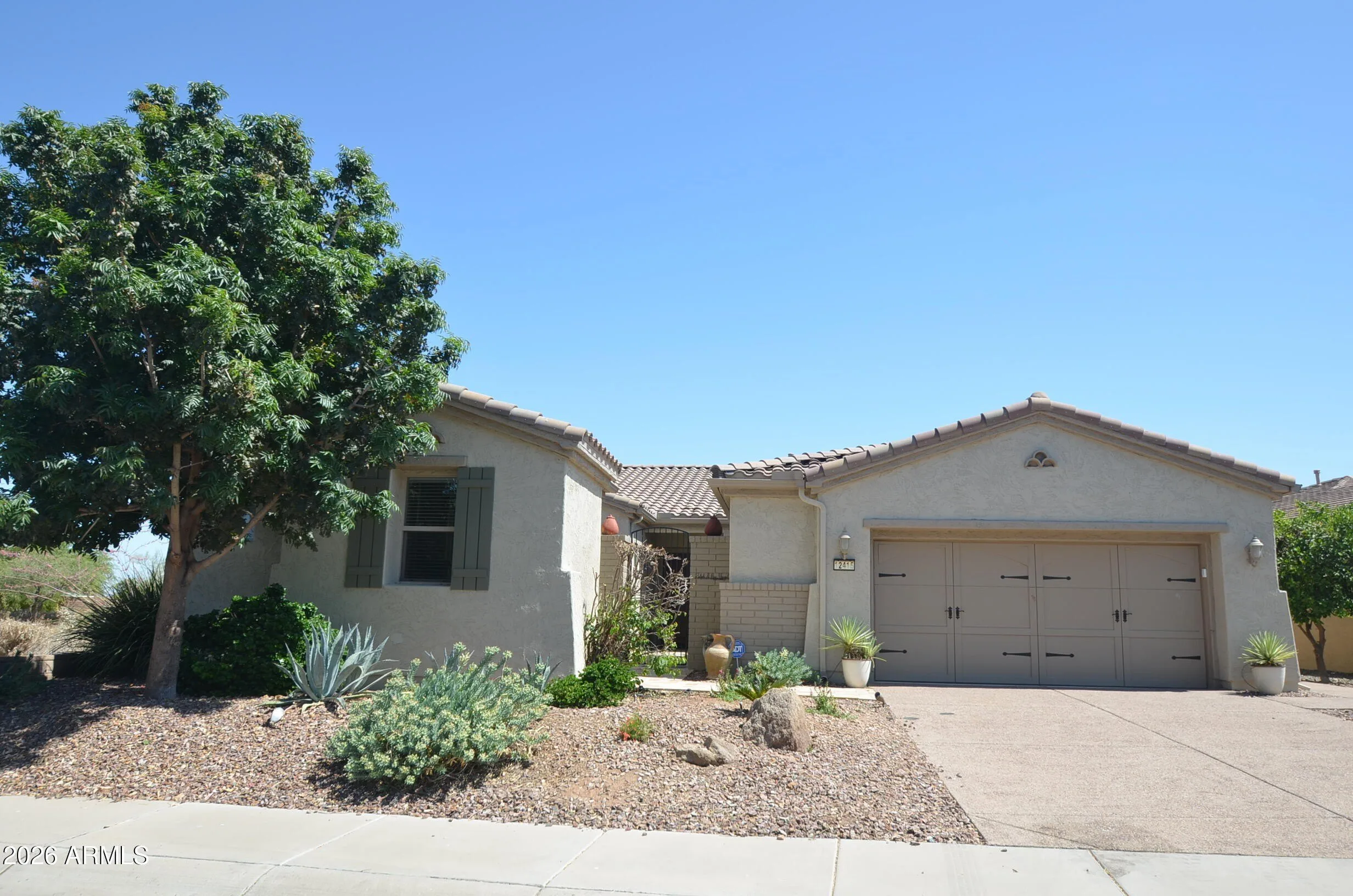 12415 W Running Deer Trail Peoria, AZ 85383 photo 2