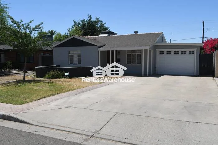 325 W Highland Ave Phoenix, AZ 85013 photo 2