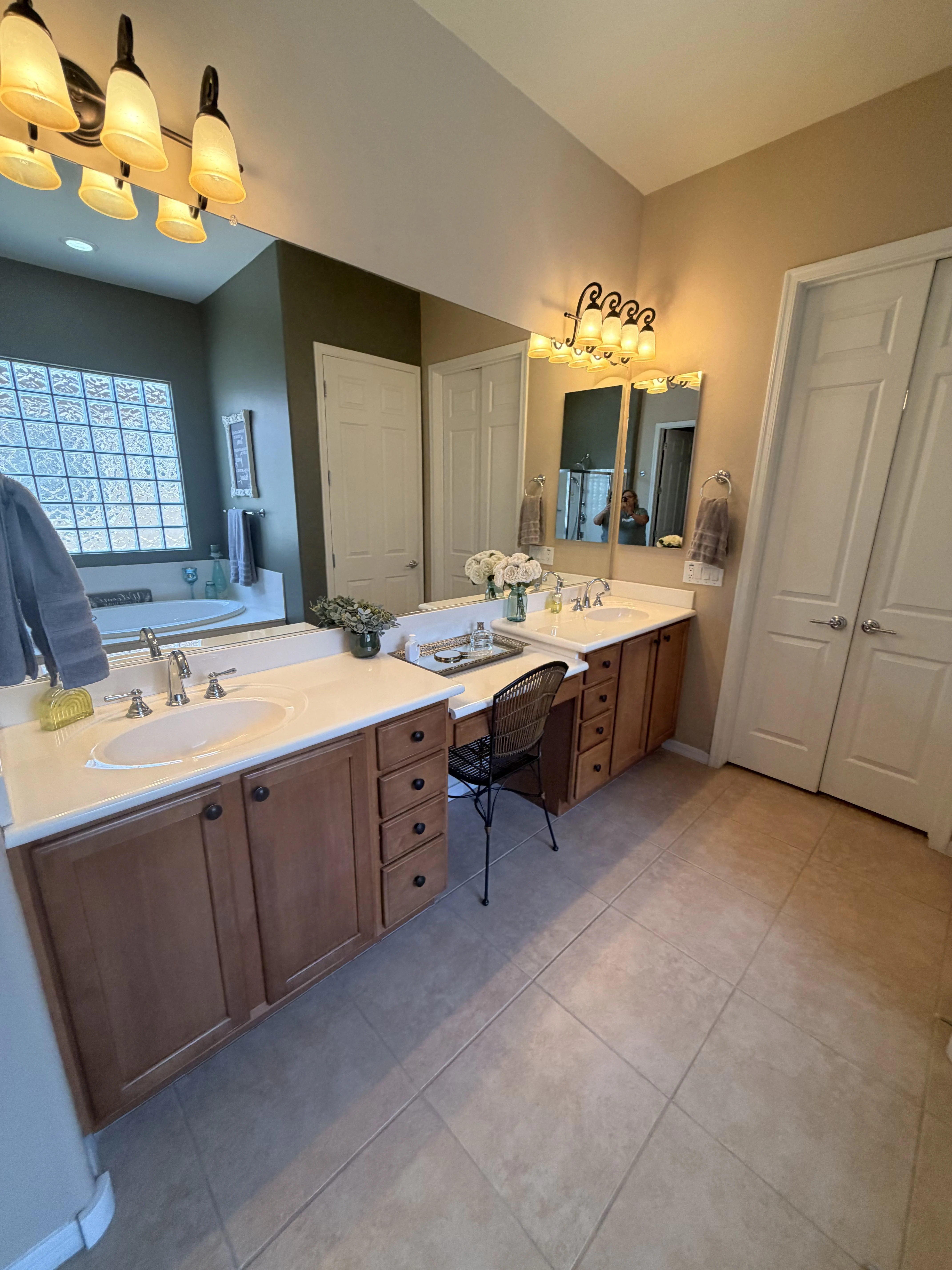 3925 North Monument Drive photo 5