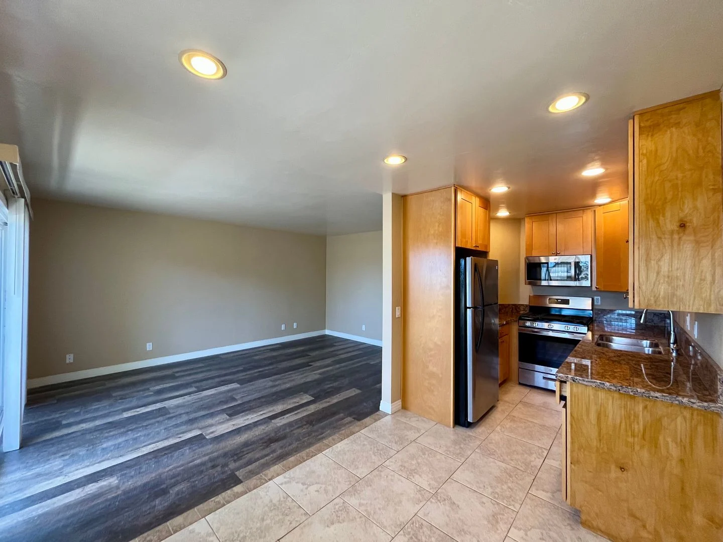 2174 Montgomery Ave unit 2174-A photo 4