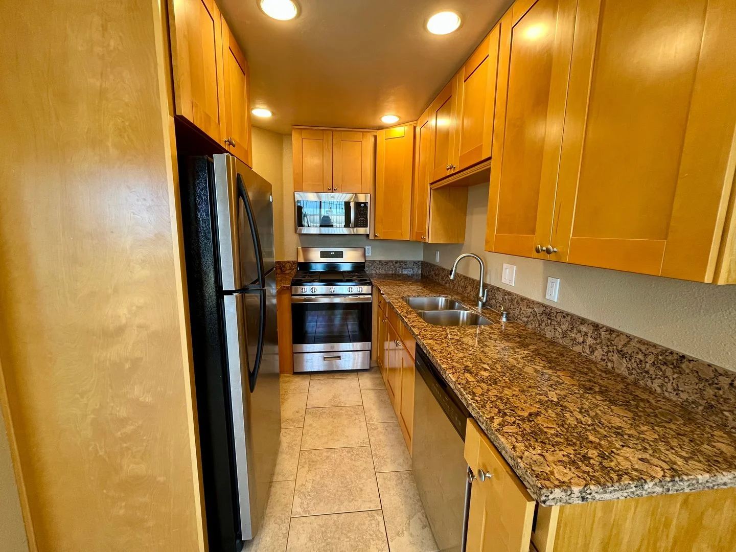 2174 Montgomery Ave unit 2174-A photo 2