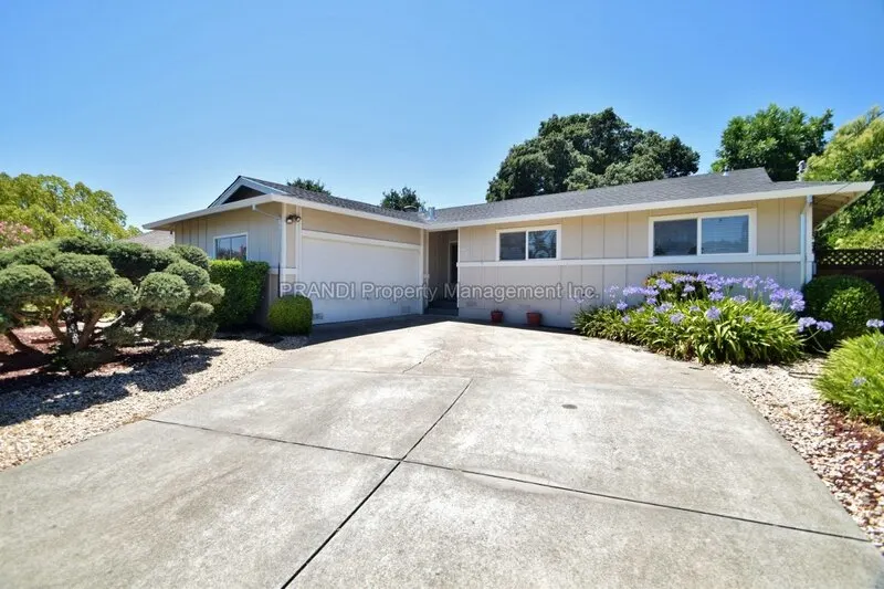26 Driftwood Ave Novato, CA 94945 photo 2