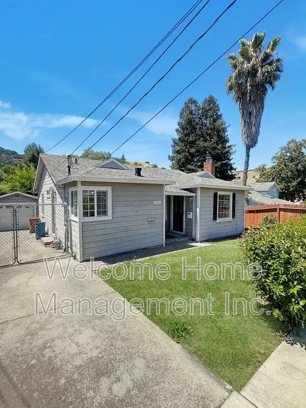 3310 Geneva St Martinez, CA 94553 photo 2