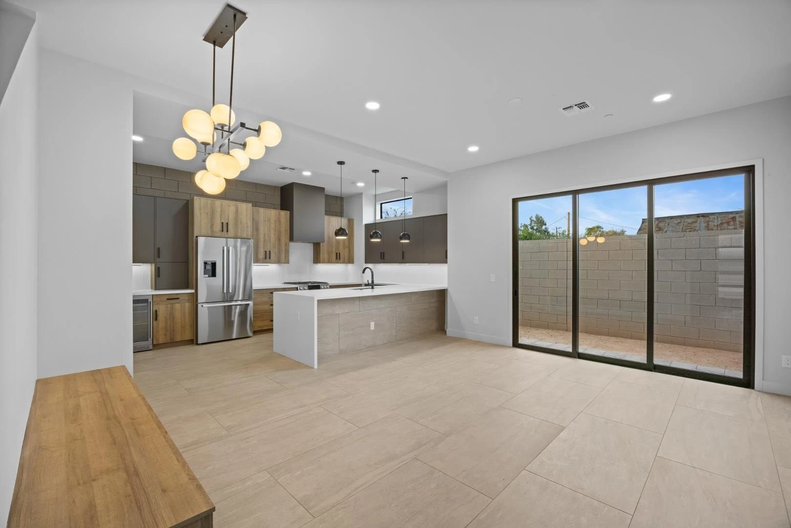 377 E Windsor Ave Phoenix, AZ 85004 photo 4