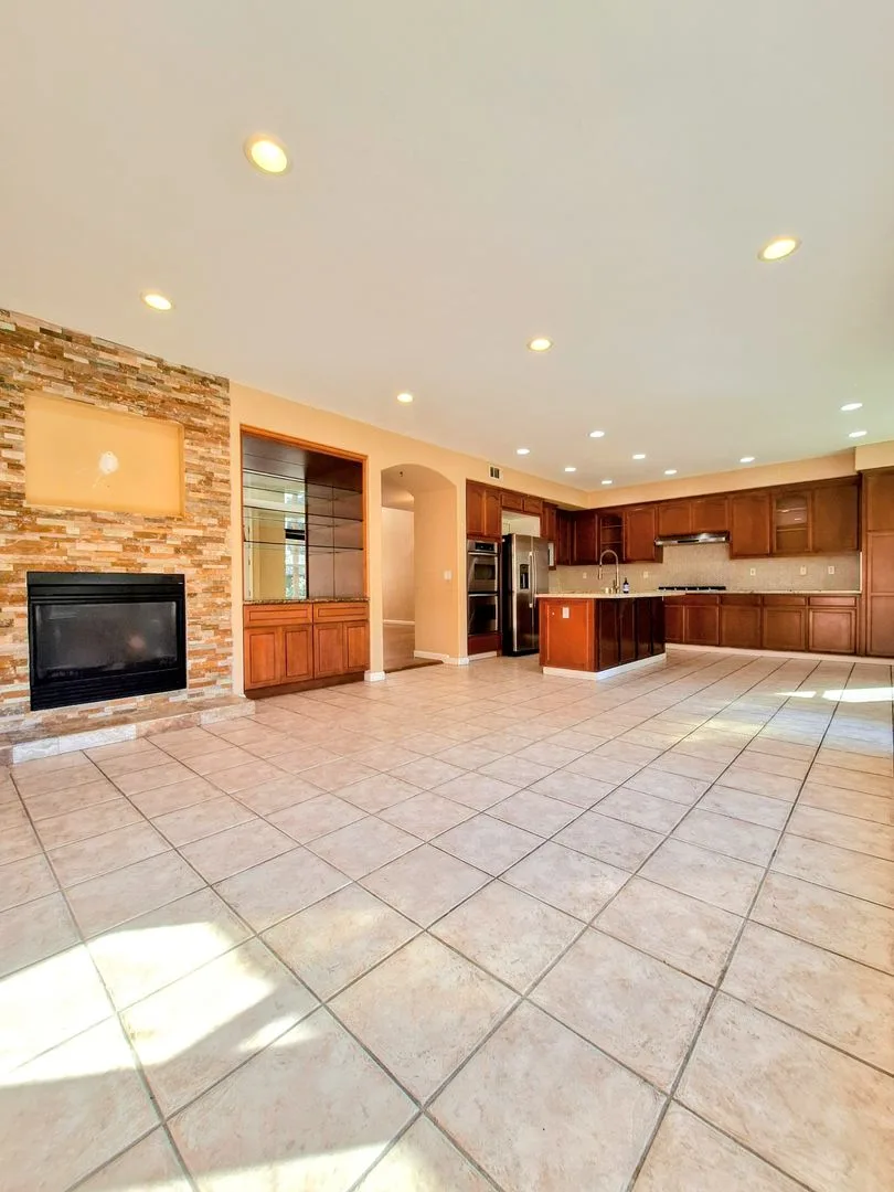 1662 Indigo Oak Ln San Jose, CA 95121 photo 2