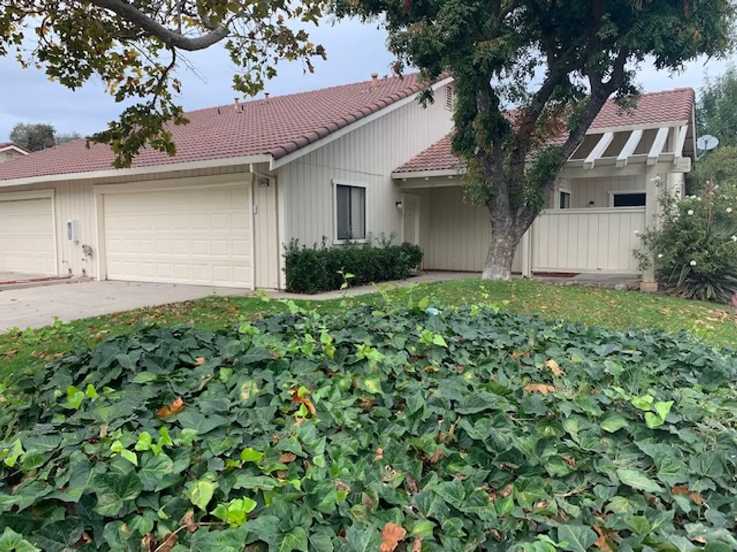 339 Acacia St Tracy, CA 95376 photo 2