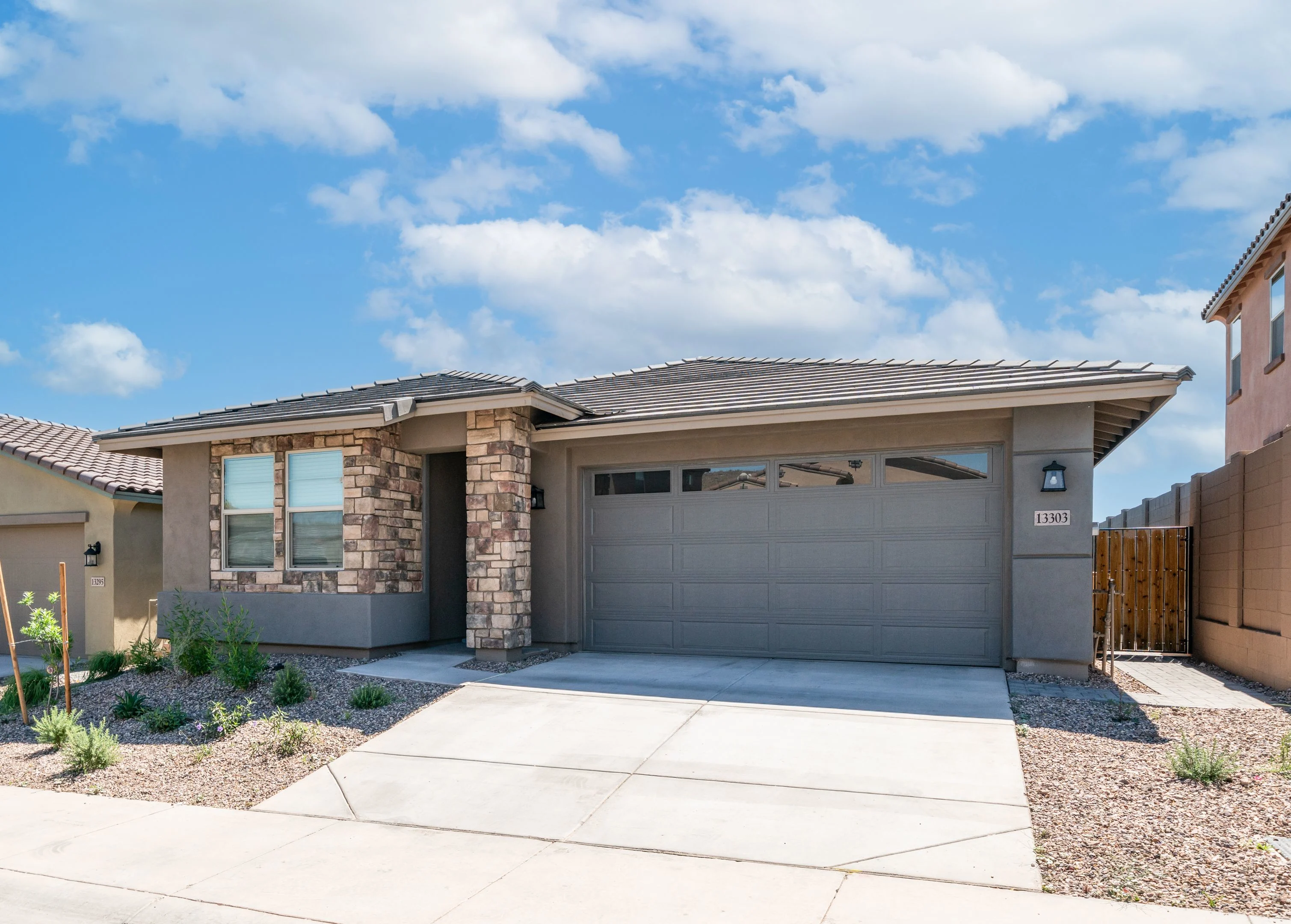 13303 W Eagle Feather Rd Peoria, AZ 85383