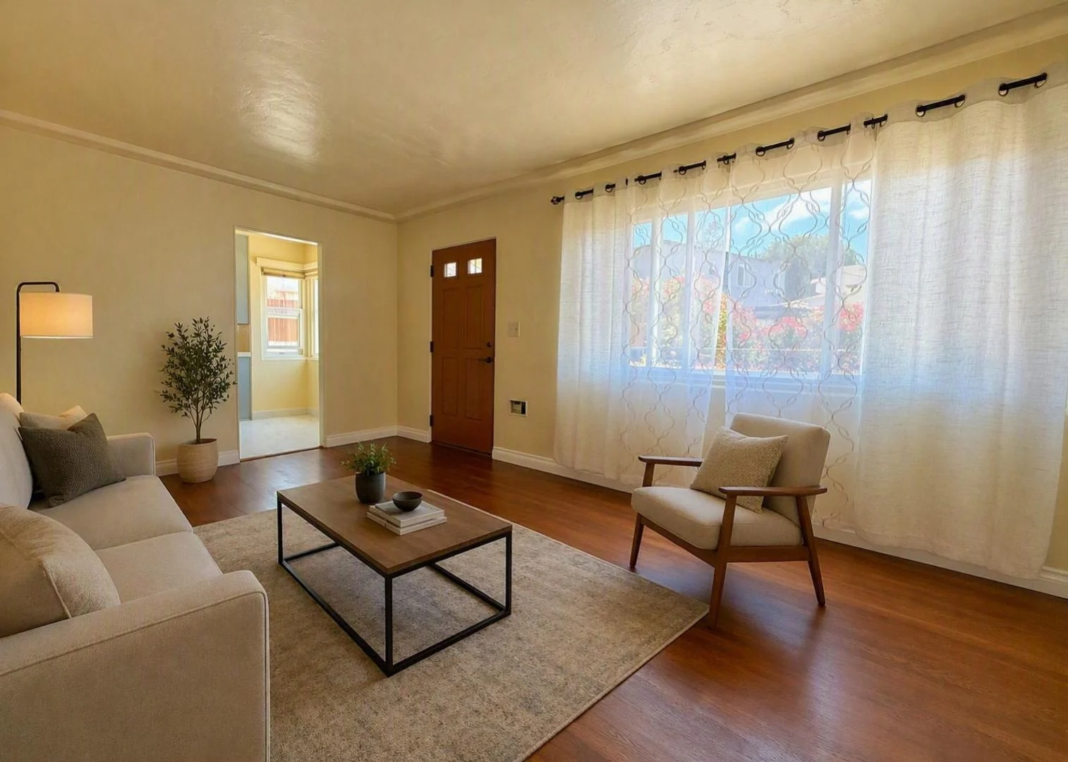 Great Tucked Away Location In Bankers Hill! Cozy Two Bedroom! Shared Outdoor Space! photo 4