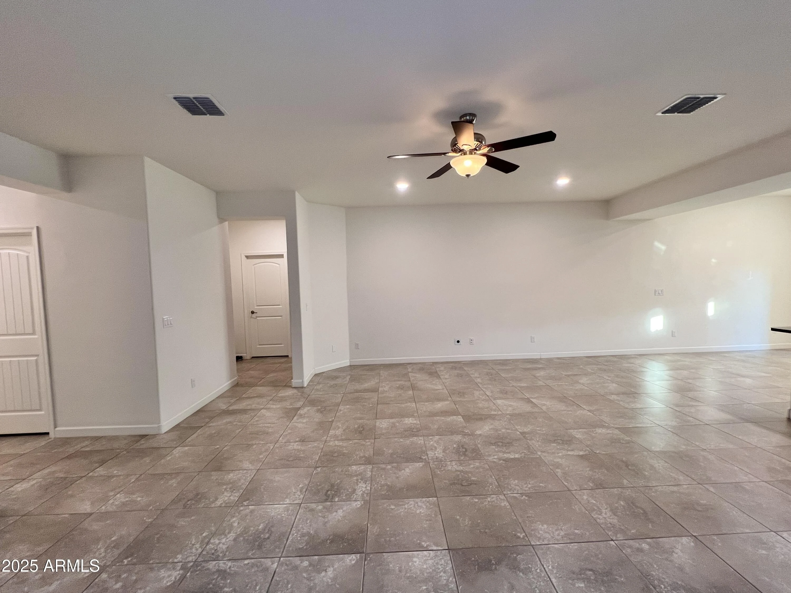 4123 E Roy Rogers Road photo 4