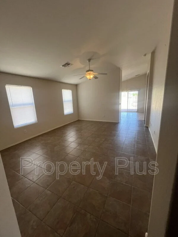 24115 N Desert Dr Florence, AZ 85132 photo 5