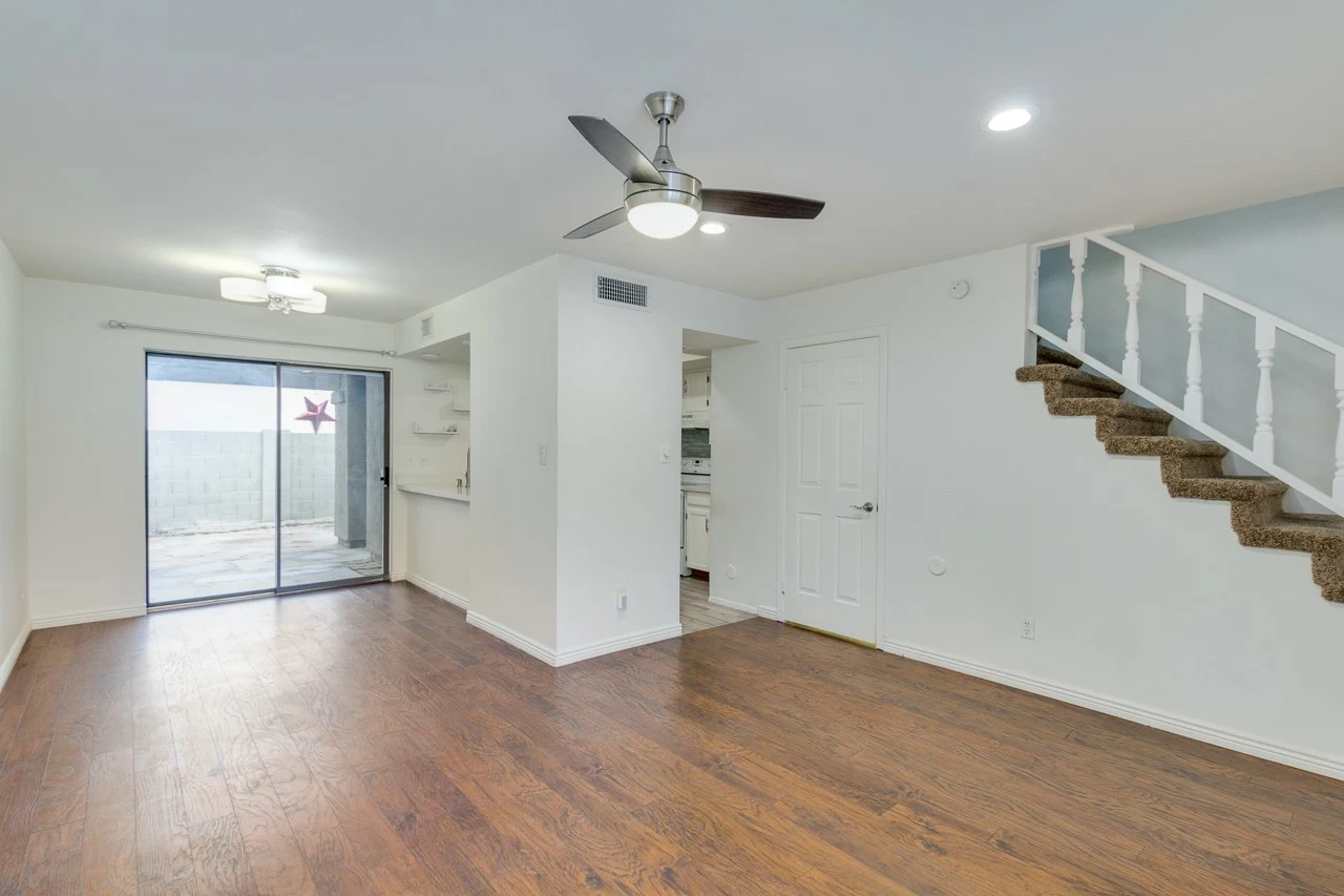1440 West La Jolla Drive photo 5
