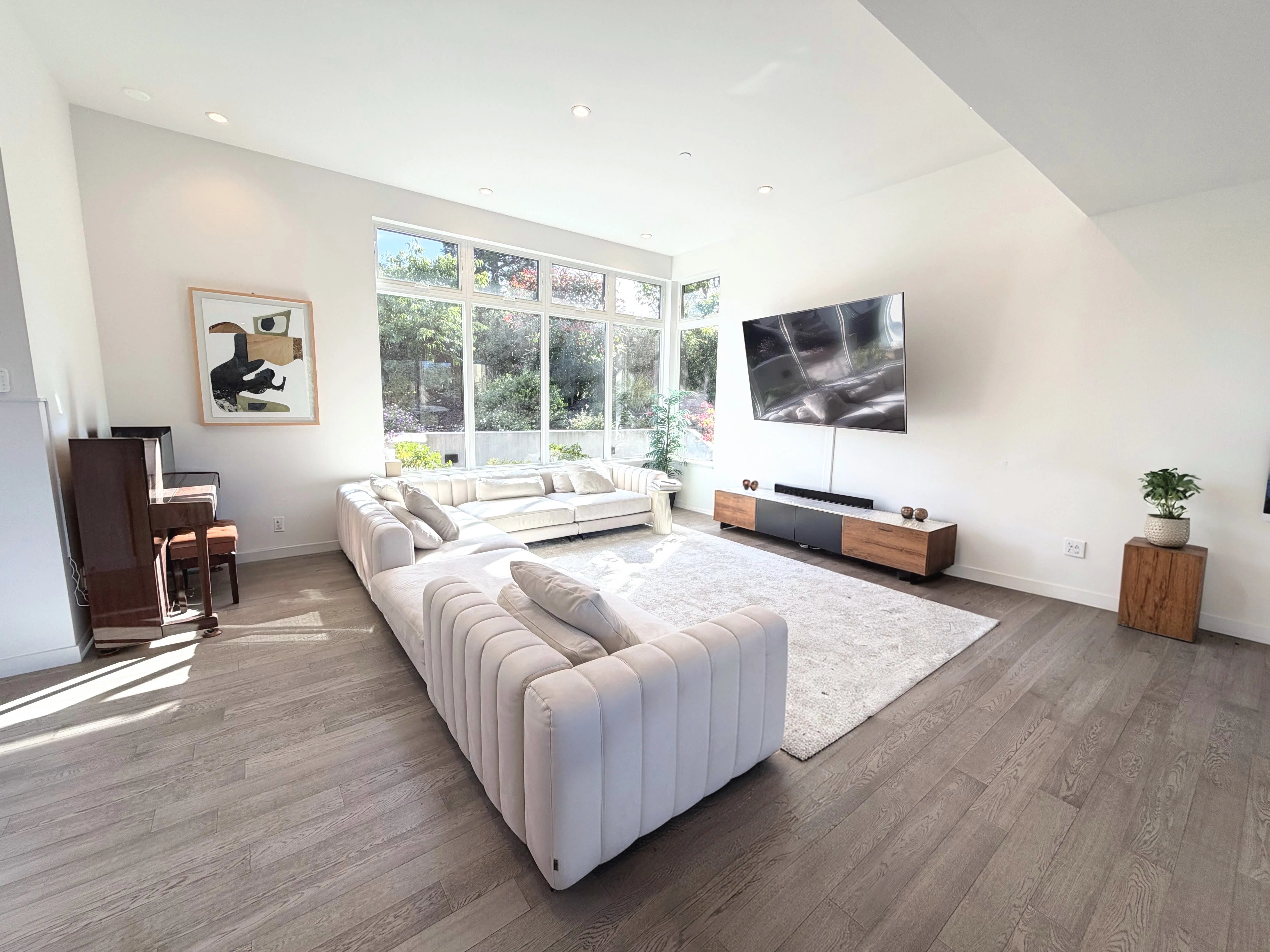 1105 Tahoe Drive photo 3