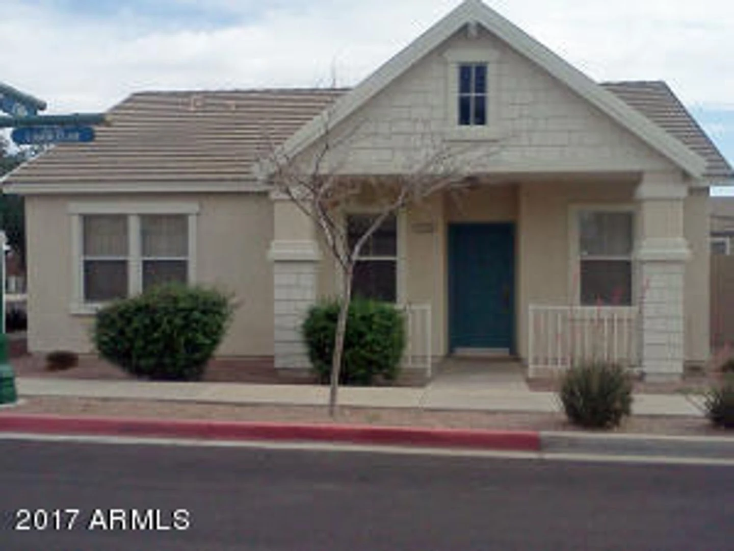 8749 E Knowles Ave Mesa, AZ 85209 photo 2
