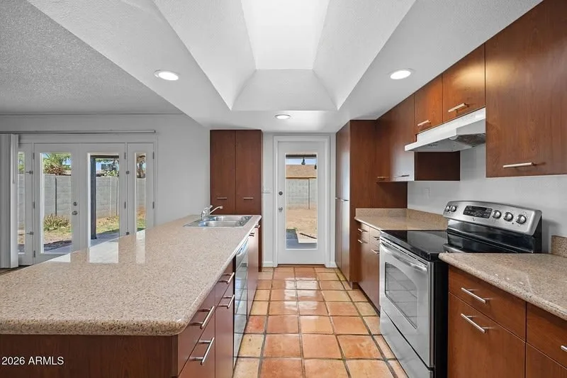 1664 E Del Rio Dr Tempe, AZ 85282 photo 4
