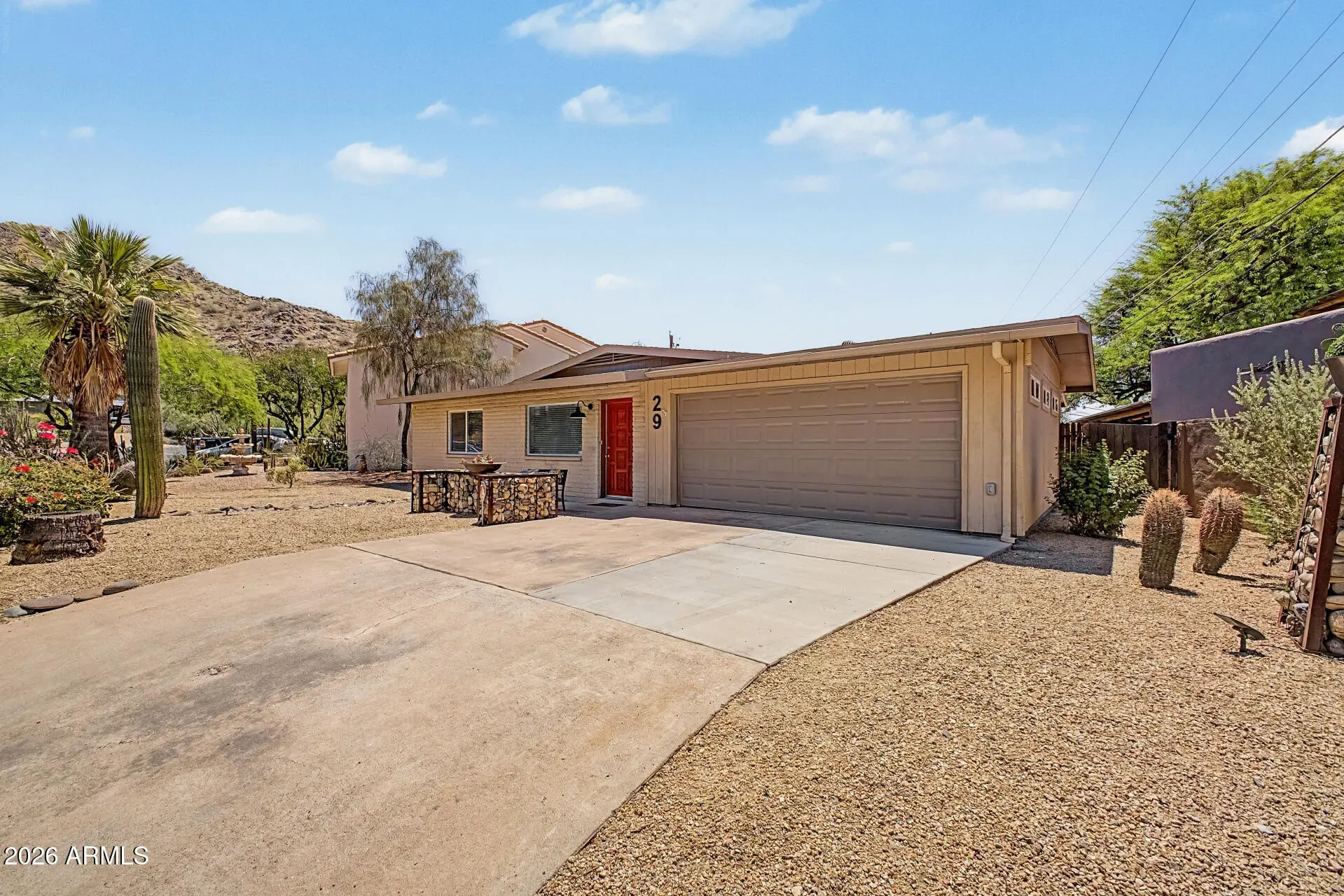 29 E Foothill Dr Phoenix, AZ 85020 photo 4