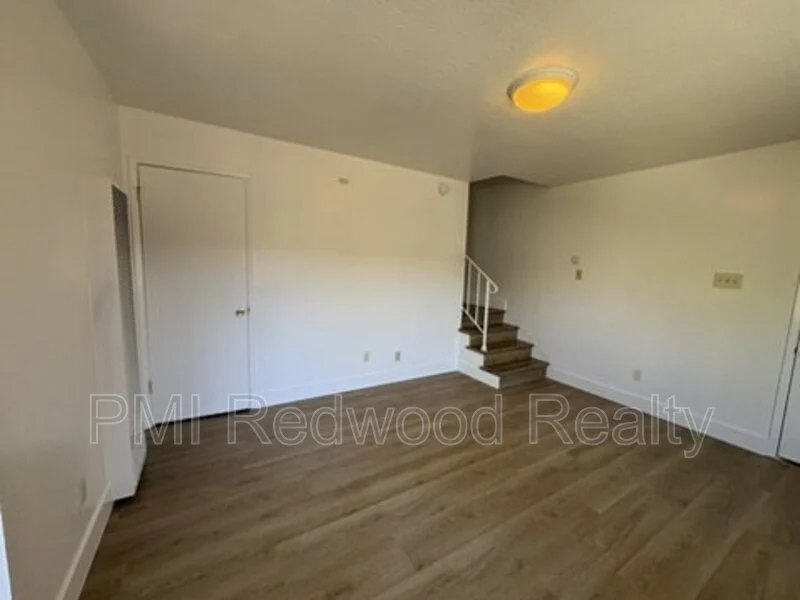 1643 62nd St unit 3 photo 2
