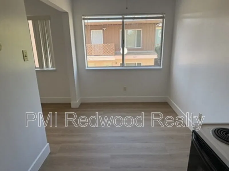 1643 62nd St unit 3 photo 3