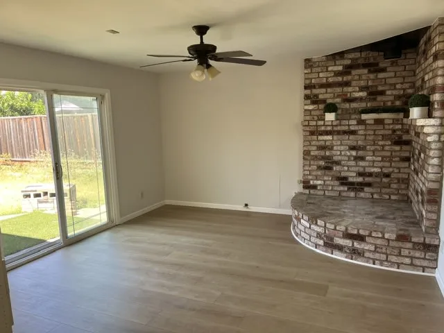 42854 Parkwood Street photo 5