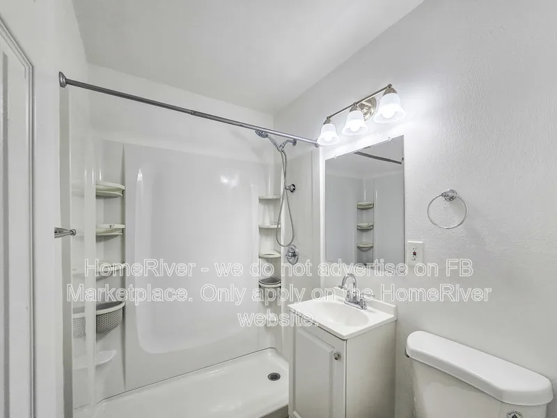 1339 E Glenrosa Ave photo 4